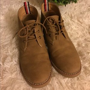 Unisex Tommy Hilfiger Tan/Brown Boots (8-1/2)
